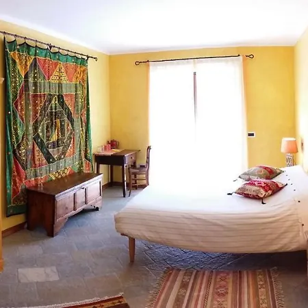 Le Renard D'introd 住宿加早餐酒店