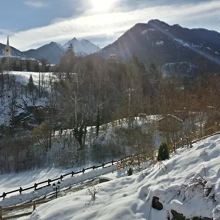 Le Renard D'introd Bed & Breakfast *